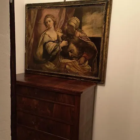 Esperienza D'altri Tempi, Apartamento *