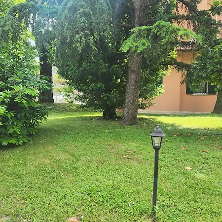 Esperienza D'altri Tempi, Apartamento